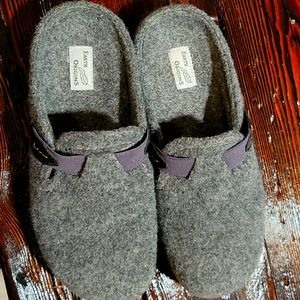 Earth origins Jenna clogs